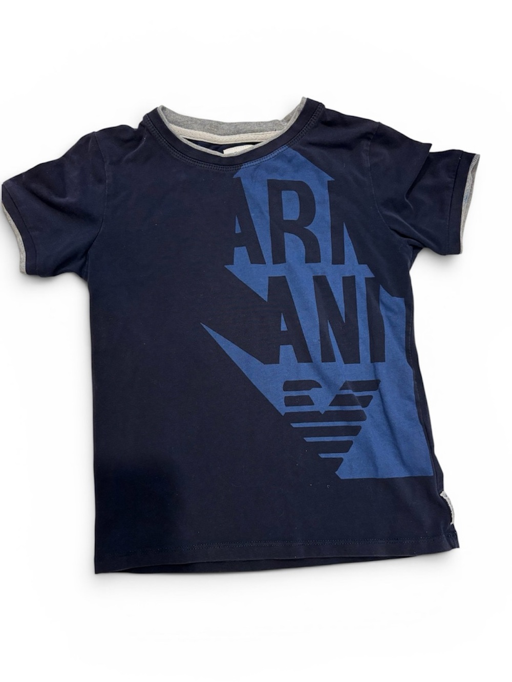 Authentic ARMANI 
Boy SIZE 6A 118cm